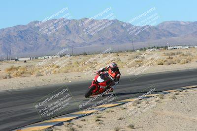 media/Jan-10-2025-CVMA Friday Practice (Fri) [[489e0da257]]/Group 4 and Trackday/Session 2 (Turn 4 Inside)/